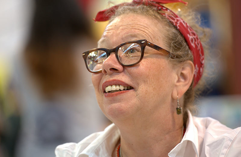 Lynda Barry headshot