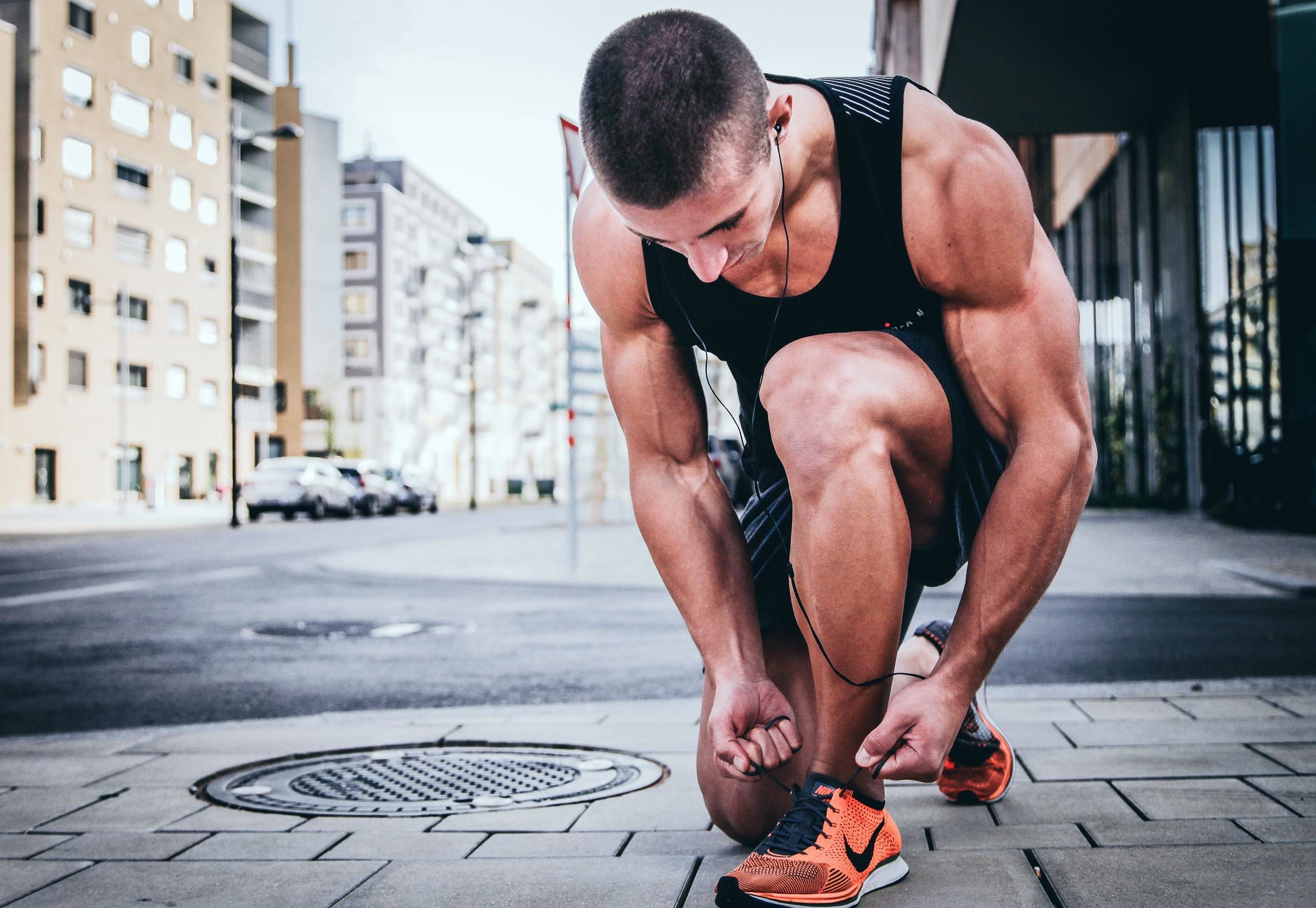 runner lacing shoe