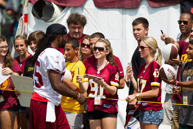 Female Washington Redskins fans